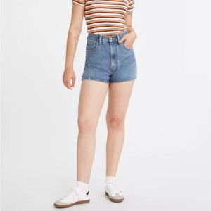 Levi’s High Waisted Mom Shorts Dark Denim Sz 26